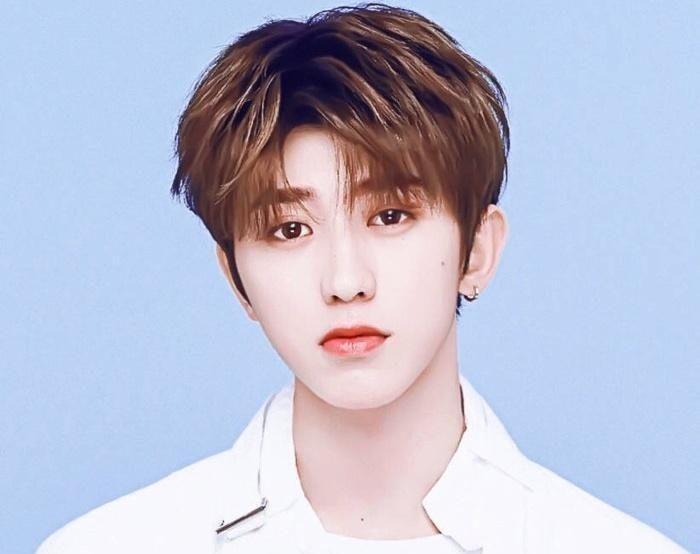 明星火了会被同学报黑料嘛,_虞书欣黑粉事件_虞书欣名誉权纠纷法院公告